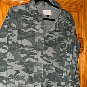 Universal thread camo jacket